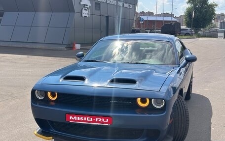 Dodge Challenger III рестайлинг 2, 2021 год, 4 500 000 рублей, 8 фотография