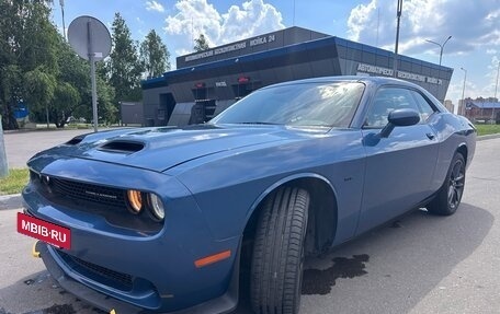 Dodge Challenger III рестайлинг 2, 2021 год, 4 500 000 рублей, 10 фотография