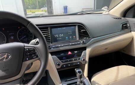 Hyundai Elantra VI рестайлинг, 2016 год, 1 240 000 рублей, 6 фотография