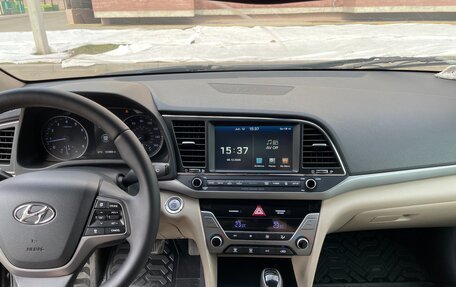Hyundai Elantra VI рестайлинг, 2016 год, 1 240 000 рублей, 11 фотография