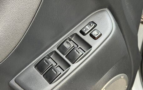 Toyota RAV4, 2004 год, 1 300 000 рублей, 11 фотография
