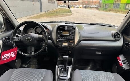 Toyota RAV4, 2004 год, 1 300 000 рублей, 6 фотография