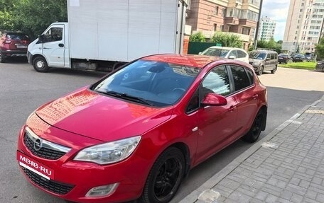 Opel Astra J, 2011 год, 600 000 рублей, 2 фотография