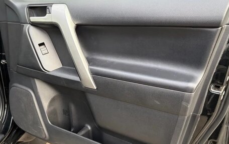 Toyota Land Cruiser Prado 150 рестайлинг 2, 2021 год, 7 000 000 рублей, 15 фотография