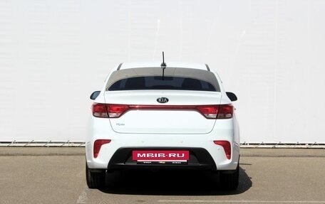 KIA Rio IV, 2018 год, 1 400 000 рублей, 6 фотография