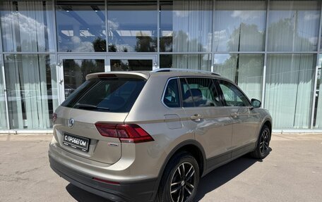 Volkswagen Tiguan II, 2019 год, 2 840 000 рублей, 5 фотография