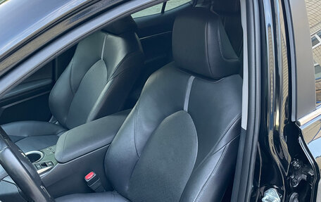 Toyota Camry, 2021 год, 2 950 000 рублей, 9 фотография