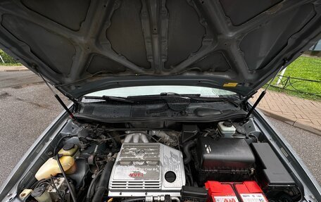 Lexus RX IV рестайлинг, 2001 год, 685 000 рублей, 10 фотография