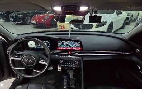 Hyundai Elantra, 2023 год, 1 799 000 рублей, 7 фотография