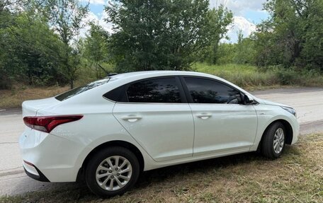 Hyundai Solaris II рестайлинг, 2019 год, 1 200 000 рублей, 3 фотография