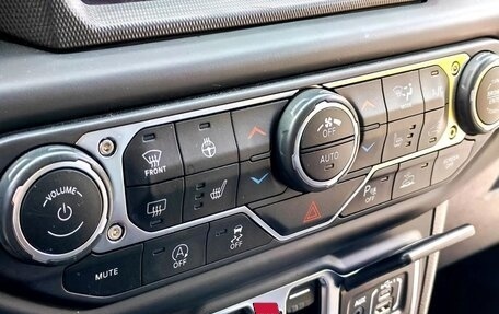 Jeep Wrangler, 2020 год, 4 960 000 рублей, 8 фотография