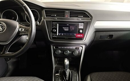 Volkswagen Tiguan II, 2017 год, 1 943 000 рублей, 15 фотография
