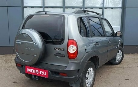 Chevrolet Niva I рестайлинг, 2011 год, 460 000 рублей, 4 фотография