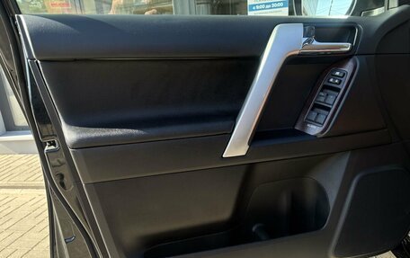 Toyota Land Cruiser Prado 150 рестайлинг 2, 2016 год, 3 200 000 рублей, 7 фотография