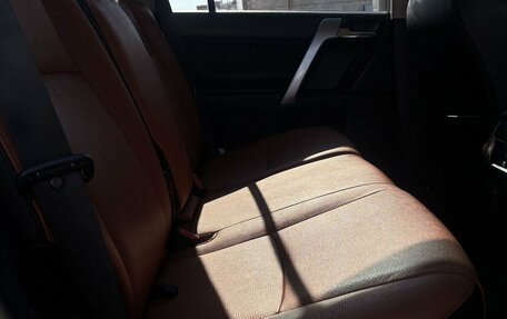Toyota Land Cruiser Prado 150 рестайлинг 2, 2016 год, 3 200 000 рублей, 15 фотография