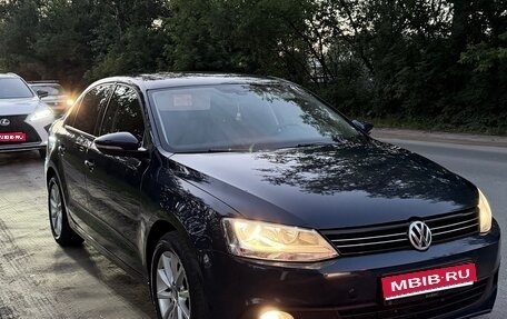 Volkswagen Jetta VI, 2011 год, 830 000 рублей, 1 фотография