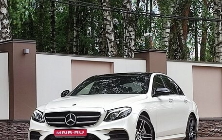 Mercedes-Benz E-Класс, 2017 год, 5 240 000 рублей, 1 фотография