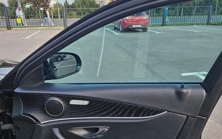Mercedes-Benz E-Класс, 2018 год, 2 700 000 рублей, 19 фотография