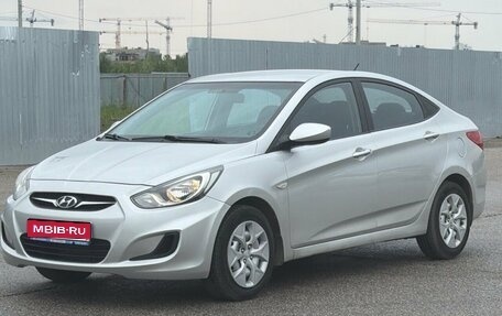 Hyundai Solaris II рестайлинг, 2011 год, 770 000 рублей, 1 фотография
