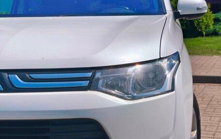 Mitsubishi Outlander III рестайлинг 3, 2013 год, 1 450 000 рублей, 3 фотография