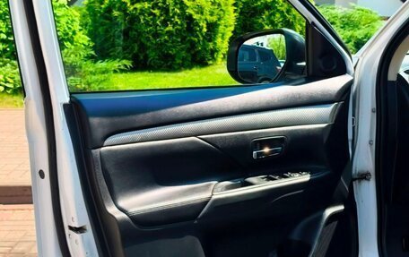 Mitsubishi Outlander III рестайлинг 3, 2013 год, 1 450 000 рублей, 12 фотография