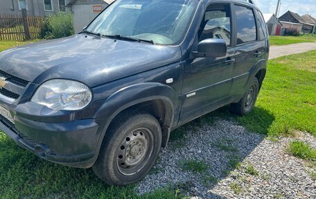 Chevrolet Niva I рестайлинг, 2012 год, 400 000 рублей, 3 фотография