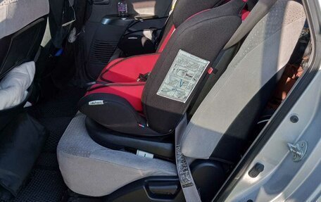 Mitsubishi Grandis, 2004 год, 567 000 рублей, 7 фотография