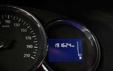 Renault Logan II, 2018 год, 599 000 рублей, 16 фотография