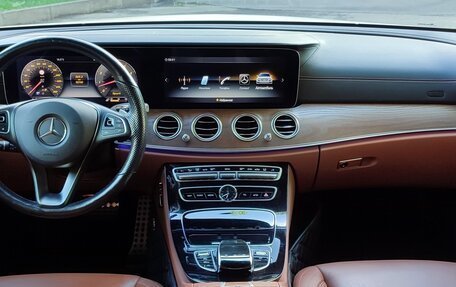 Mercedes-Benz E-Класс, 2017 год, 5 240 000 рублей, 9 фотография