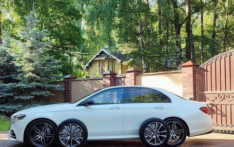 Mercedes-Benz E-Класс, 2017 год, 5 240 000 рублей, 31 фотография
