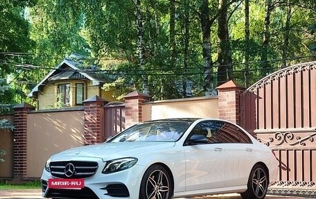 Mercedes-Benz E-Класс, 2017 год, 5 240 000 рублей, 38 фотография