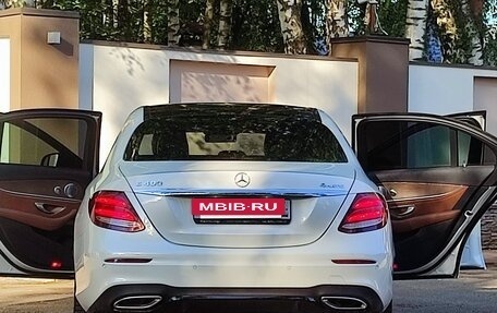 Mercedes-Benz E-Класс, 2017 год, 5 240 000 рублей, 24 фотография