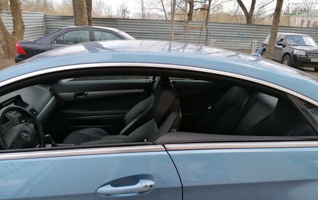 Mercedes-Benz E-Класс, 2010 год, 1 300 000 рублей, 8 фотография