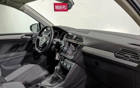 Volkswagen Tiguan II, 2019 год, 2 130 000 рублей, 13 фотография