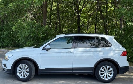 Volkswagen Tiguan II, 2020 год, 2 450 000 рублей, 2 фотография