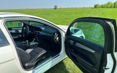 Mercedes-Benz C-Класс, 2011 год, 1 170 000 рублей, 9 фотография
