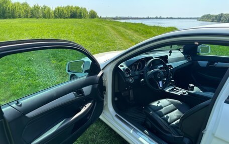 Mercedes-Benz C-Класс, 2011 год, 1 170 000 рублей, 12 фотография