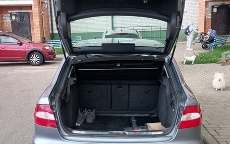Skoda Superb III рестайлинг, 2011 год, 800 000 рублей, 8 фотография