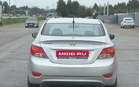 Hyundai Solaris II рестайлинг, 2011 год, 770 000 рублей, 4 фотография