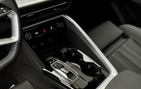 Audi Q5, 2025 год, 7 800 000 рублей, 12 фотография