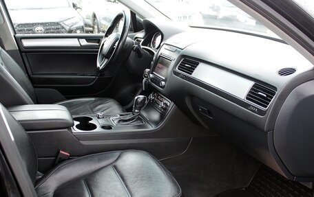 Volkswagen Touareg III, 2011 год, 1 900 000 рублей, 10 фотография