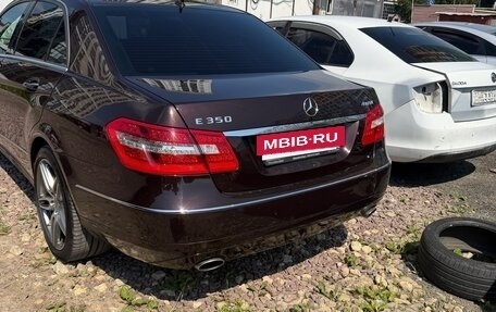 Mercedes-Benz E-Класс, 2009 год, 1 350 000 рублей, 4 фотография