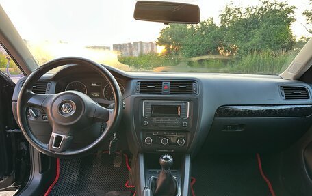 Volkswagen Jetta VI, 2012 год, 900 000 рублей, 12 фотография