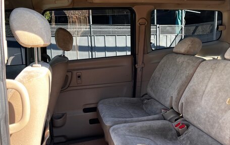 Nissan Serena II, 2002 год, 580 000 рублей, 10 фотография