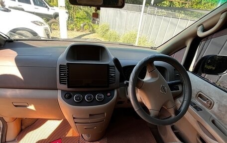 Nissan Serena II, 2002 год, 580 000 рублей, 13 фотография