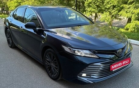 Toyota Camry, 2019 год, 2 850 000 рублей, 4 фотография