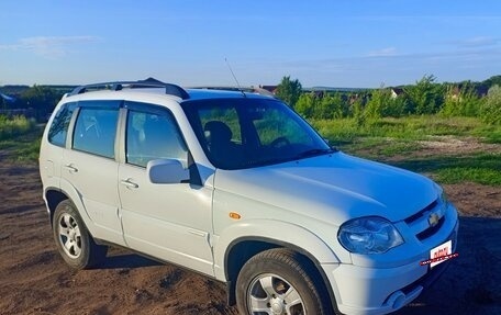 Chevrolet Niva I рестайлинг, 2009 год, 330 000 рублей, 2 фотография