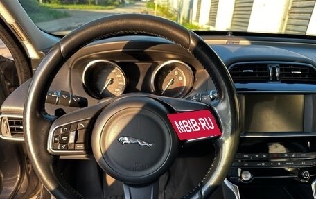 Jaguar XE I рестайлинг, 2015 год, 1 550 000 рублей, 21 фотография