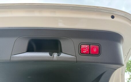 Mercedes-Benz GLC, 2019 год, 4 800 000 рублей, 13 фотография