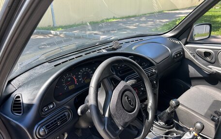 Chevrolet Niva I рестайлинг, 2015 год, 565 000 рублей, 4 фотография